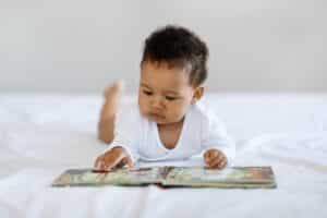 Lecture chez les touts-petits